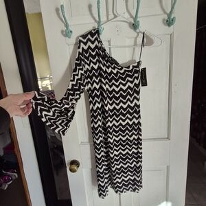 INC Black and White Zigzag One-Shoulder Dress